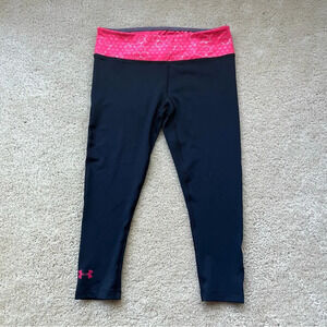 ✨Under Armour HeatGear Women’s Pink Fitted Capri Leggings - Size XS - EUC
